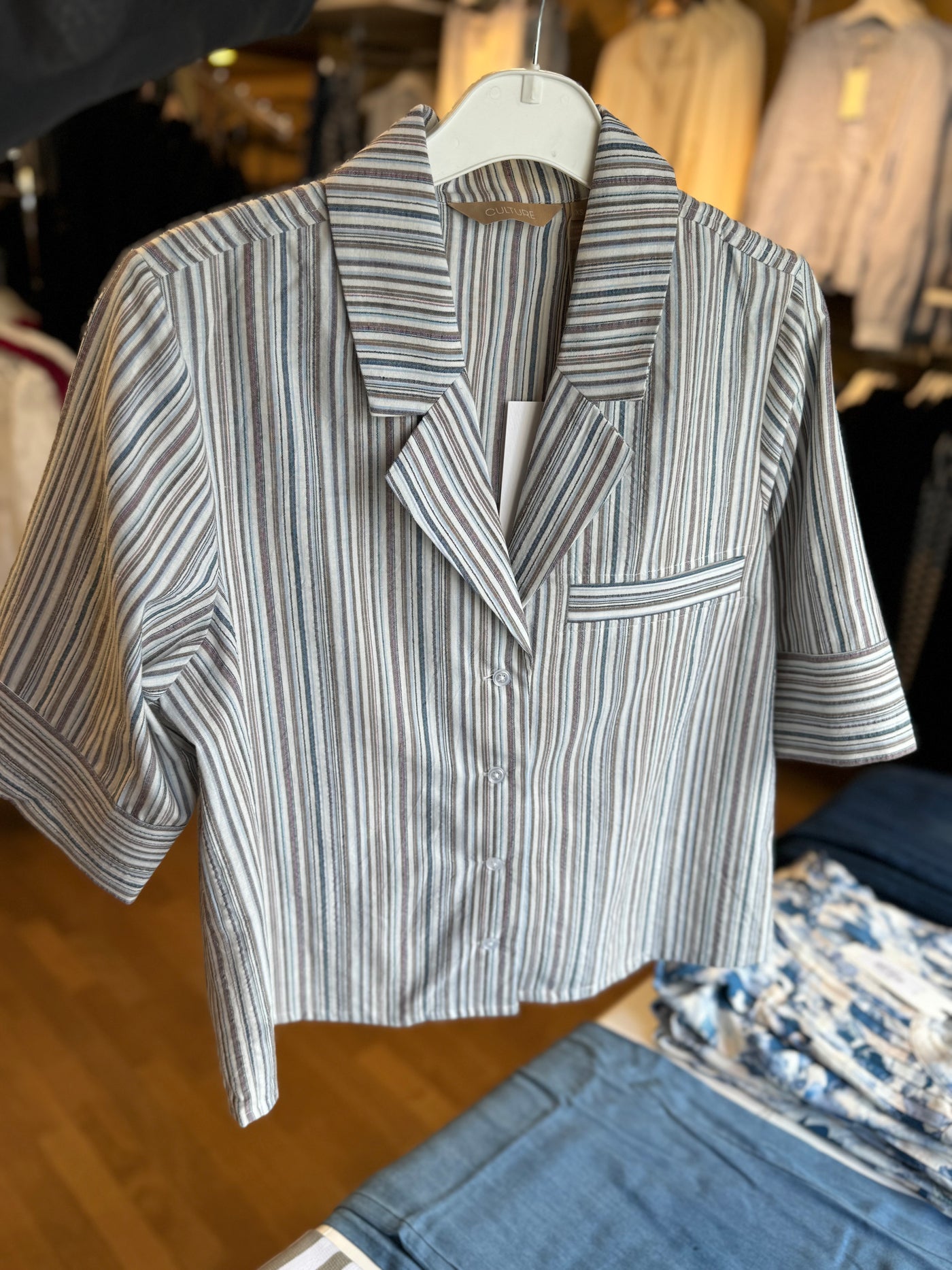 Wila shirt