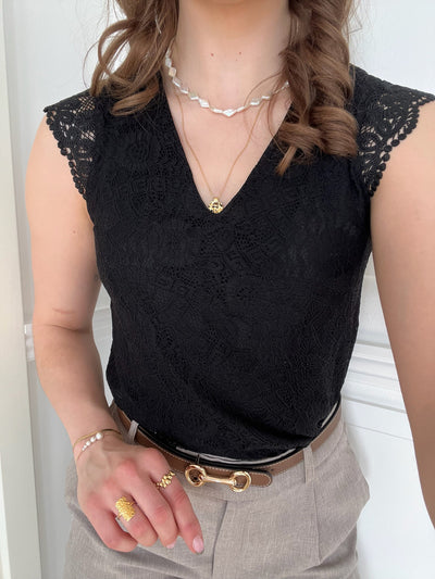 Olline lace v-neck