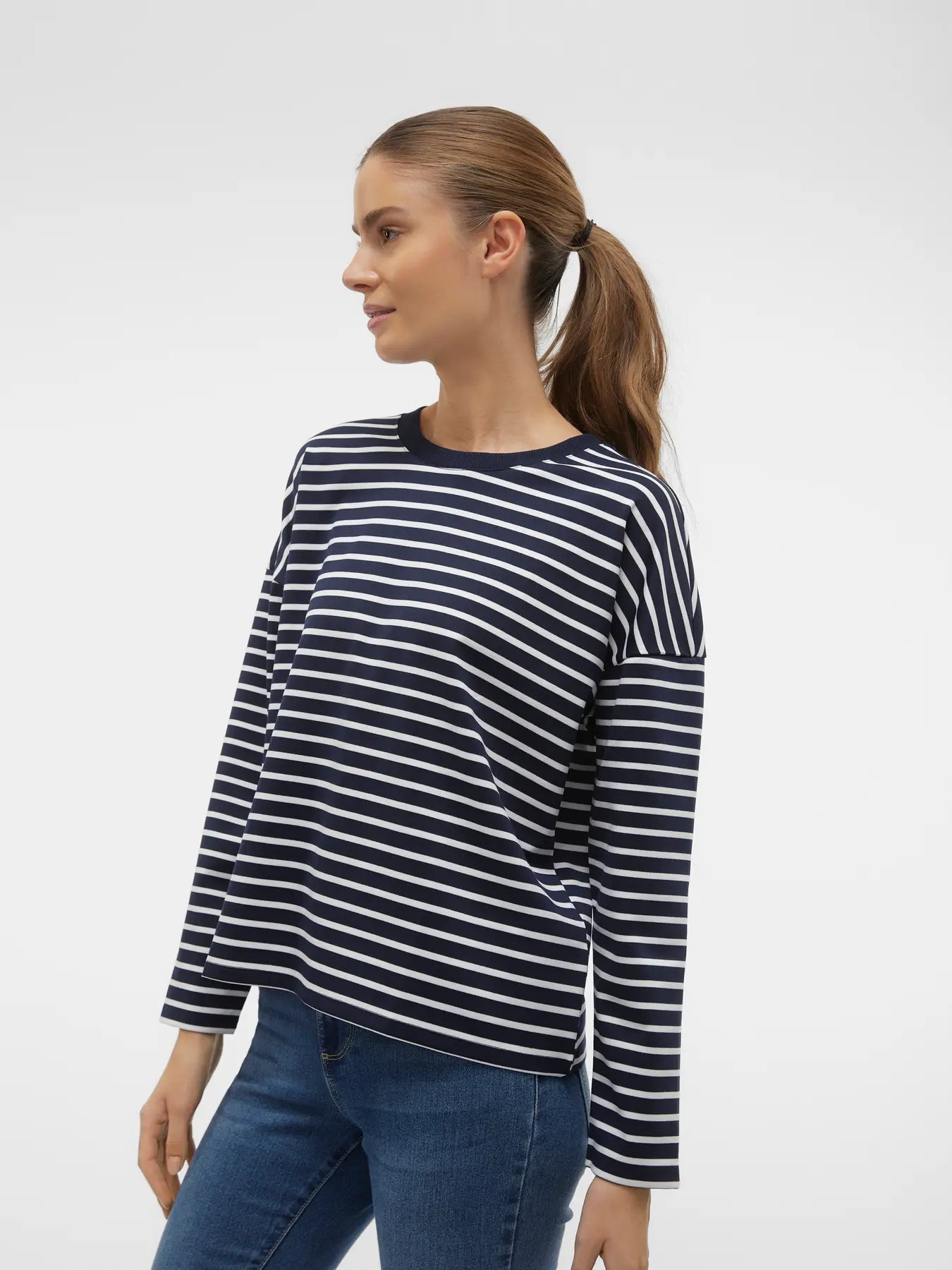 Abby ls o-neck