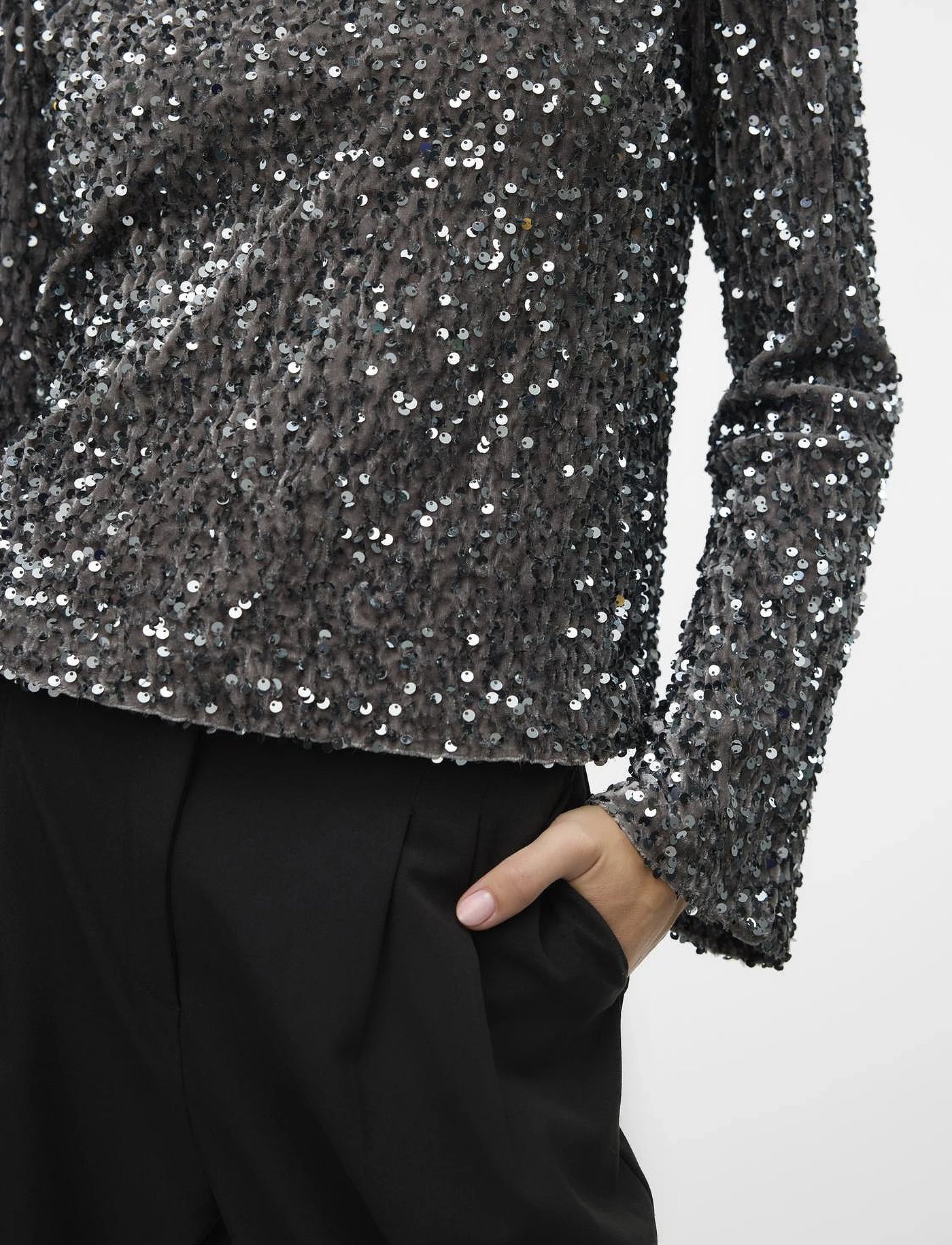 Bella boatneck sequins