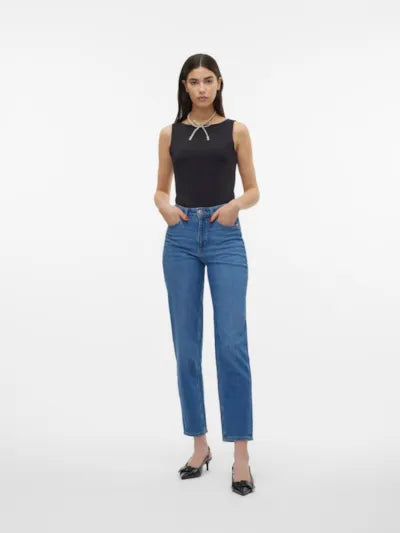 Tessa mom jeans