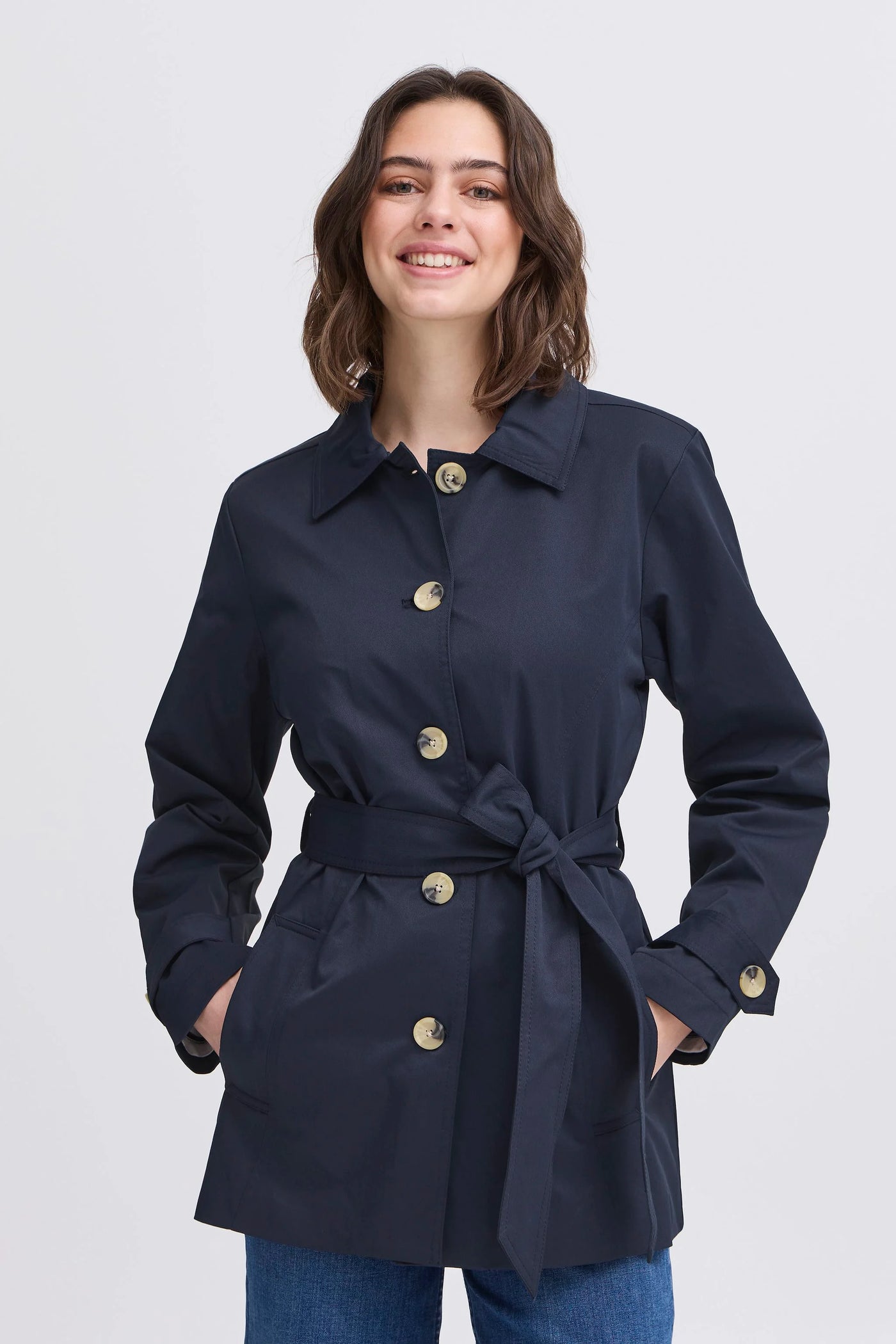 Trina Stuttur trenchcoat